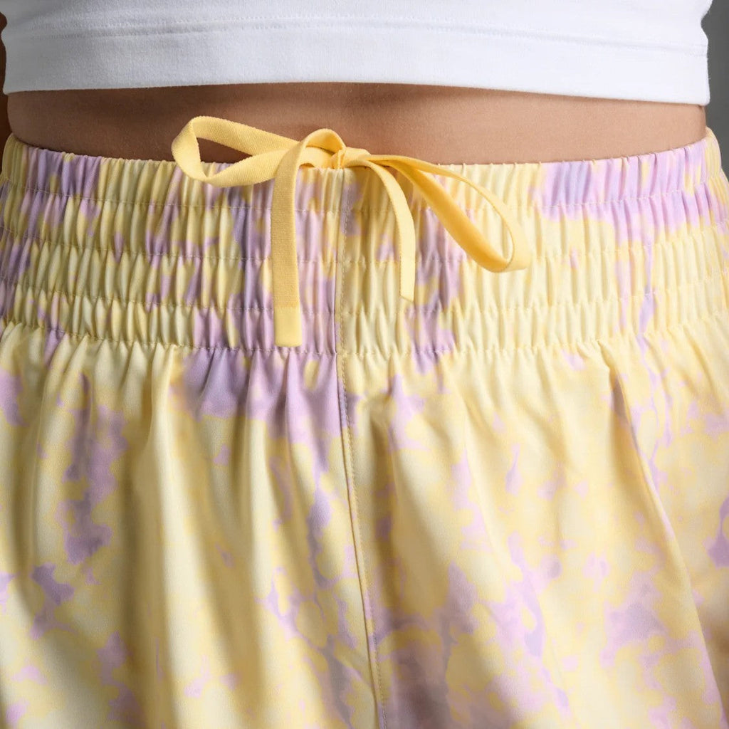 2XU Aero Hi-Rise 4 Inch Shorts | Pixel Lemon / White Reflective | Womens