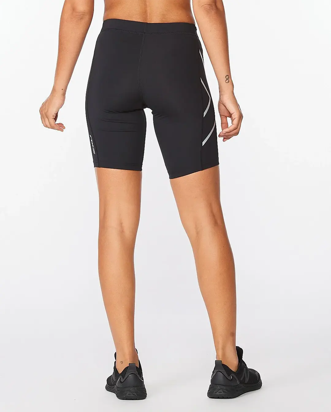 2XU Women's Compression Short - WA4176B (BLK/SIL)