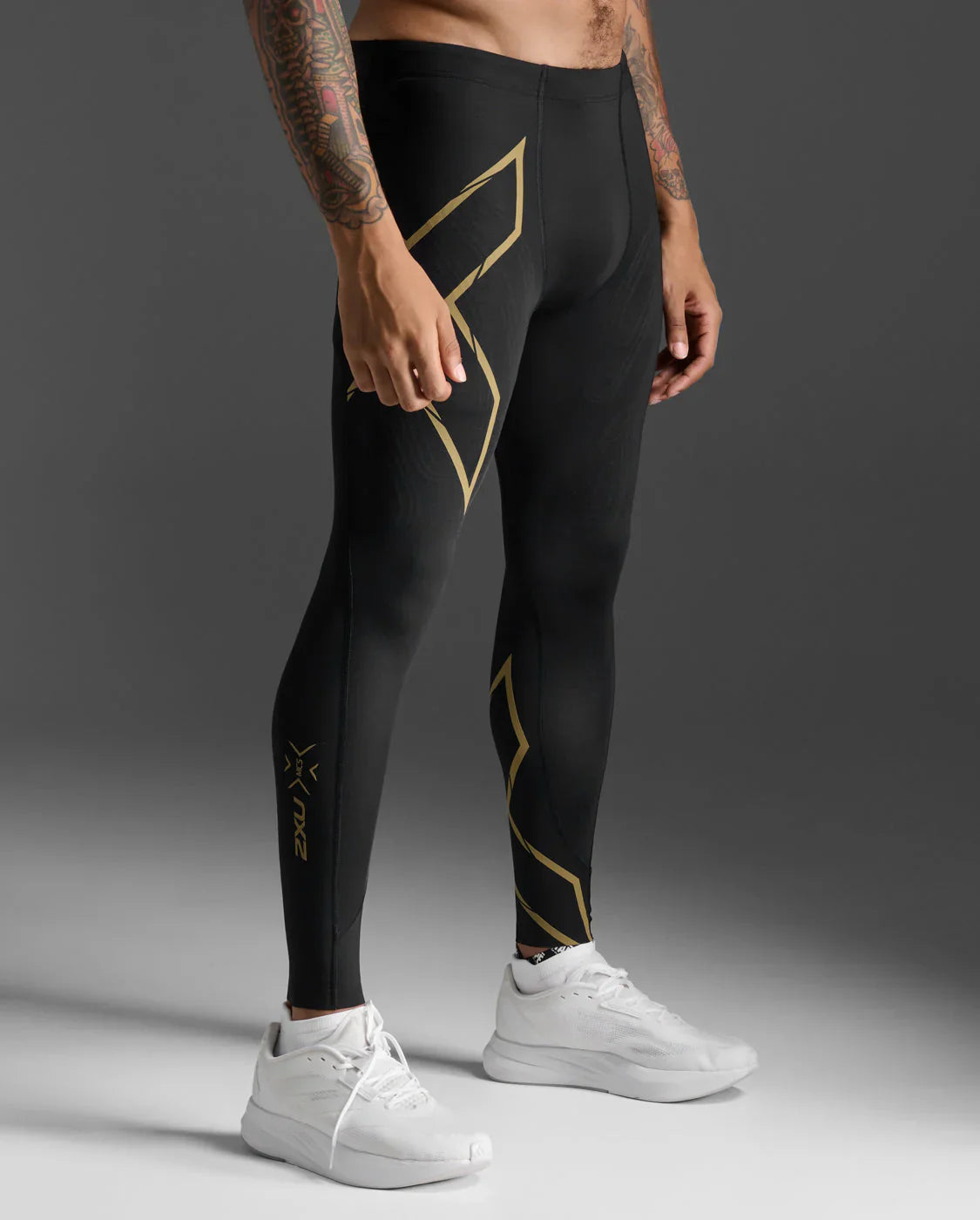 2XU Men's Light Speed Compression Tights - Black/Gold Reflective