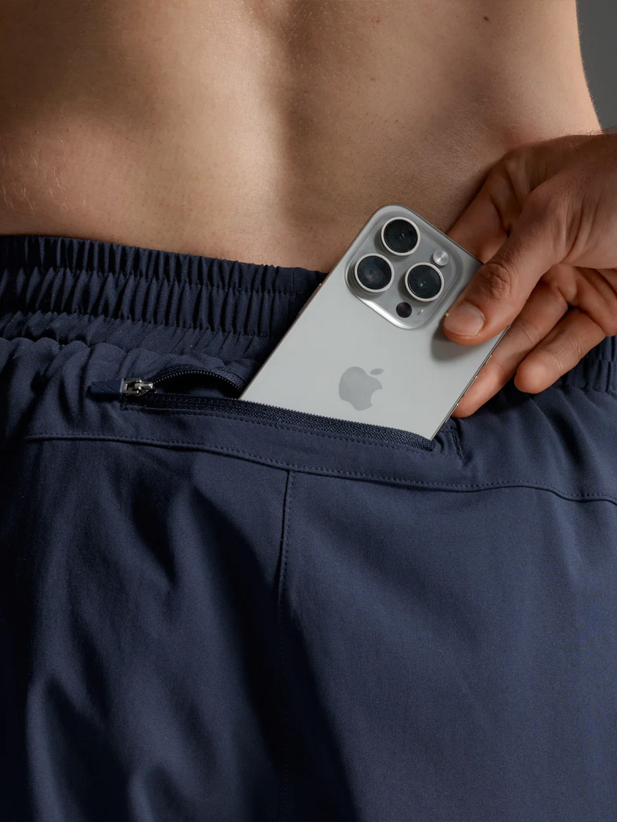 2XU Men's Aero 5 Inch Shorts - Midnight/Silver Reflective