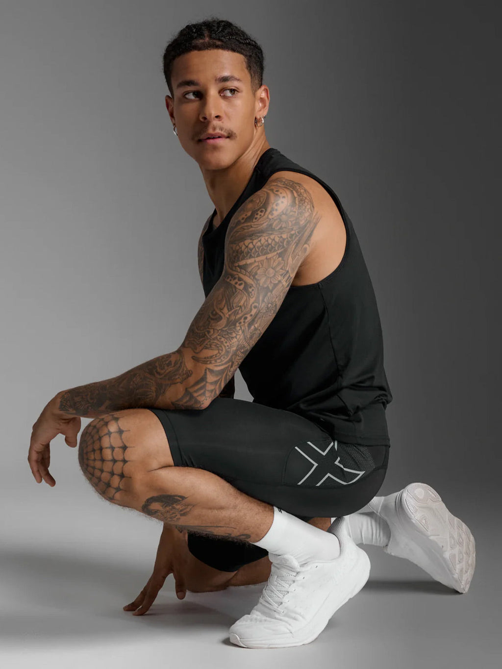 2XU Men's Aero Mesh Compression Shorts - Black/Silver Reflective