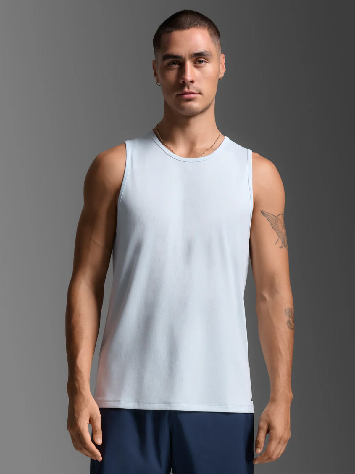 2XU Men's Aero Mesh Tank - Moonstone/Black Reflective