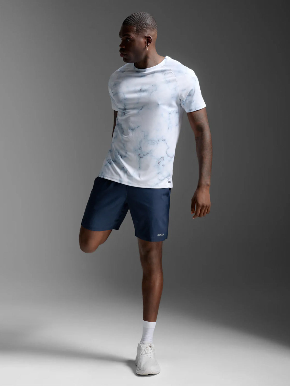 2XU Men's Aero Mesh Tee - Blue Marble/Black Reflective