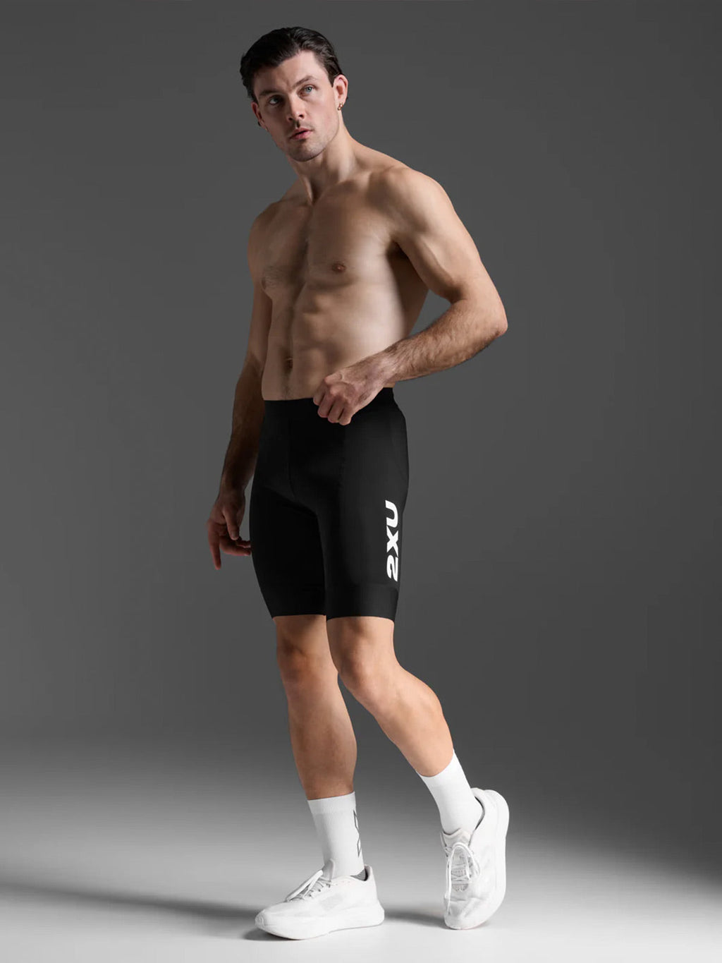 2XU Men's Aero Tri 9inch Shorts - Black/White