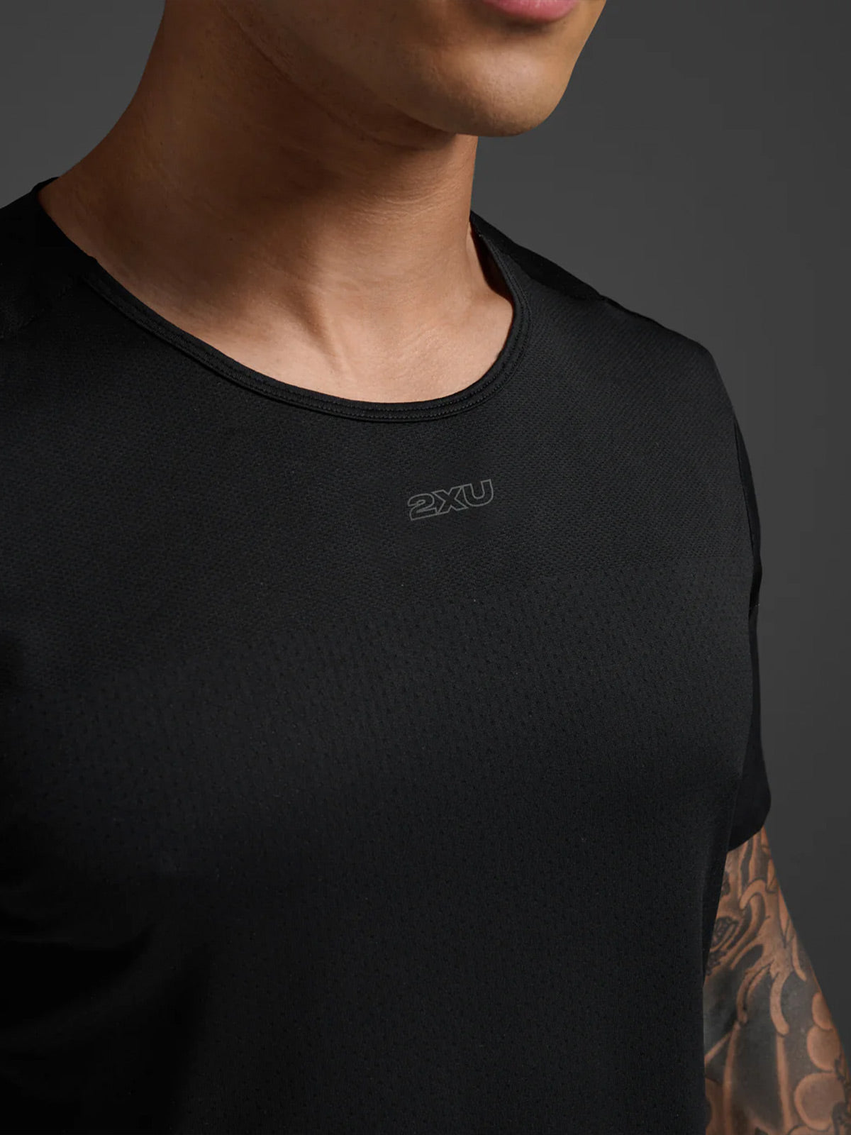 2XU Men's Light Speed Tech Tee - Black/Black Reflective