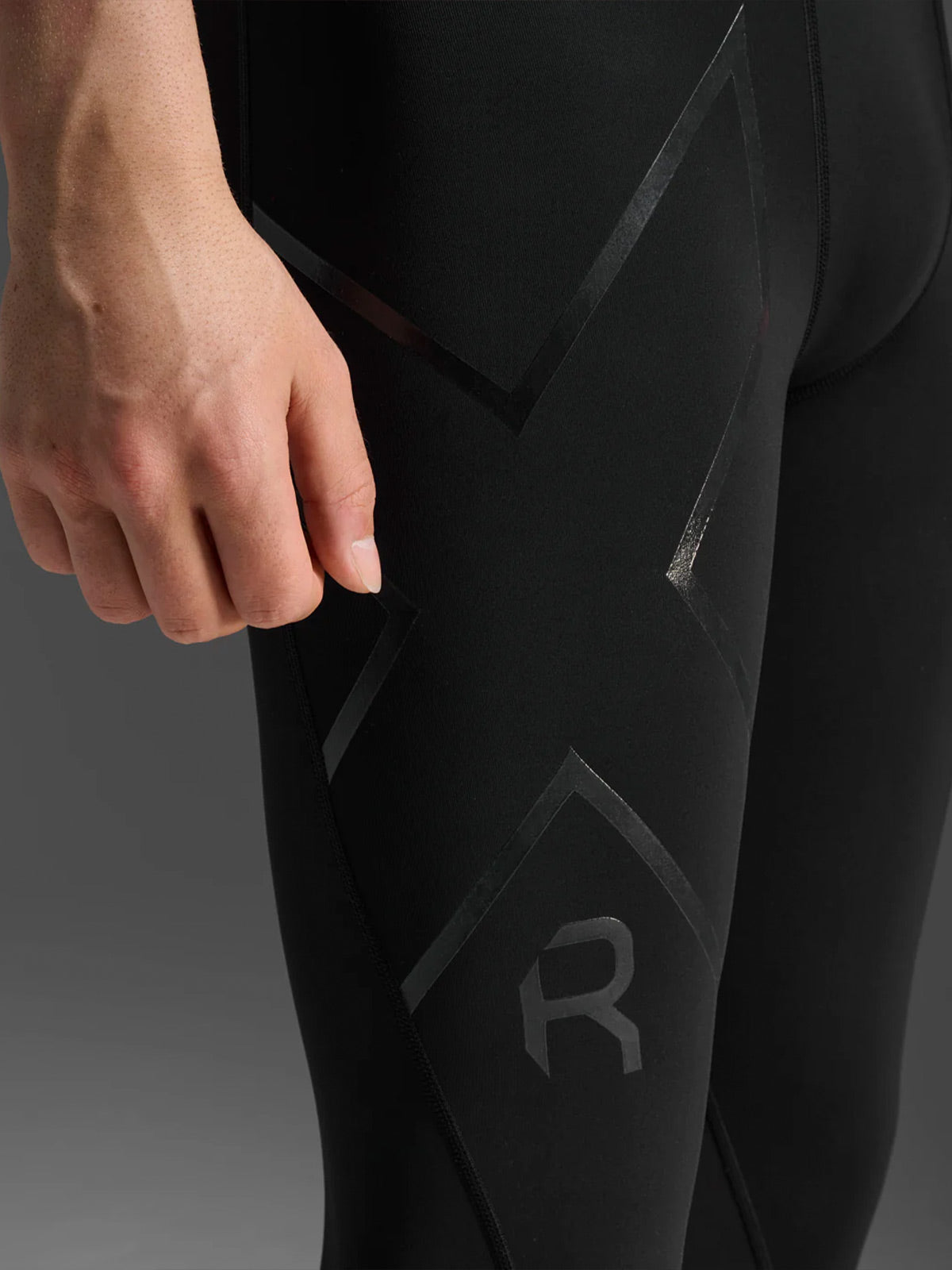 2XU Men's Refresh Recovery Comp Tights - Black/Nero