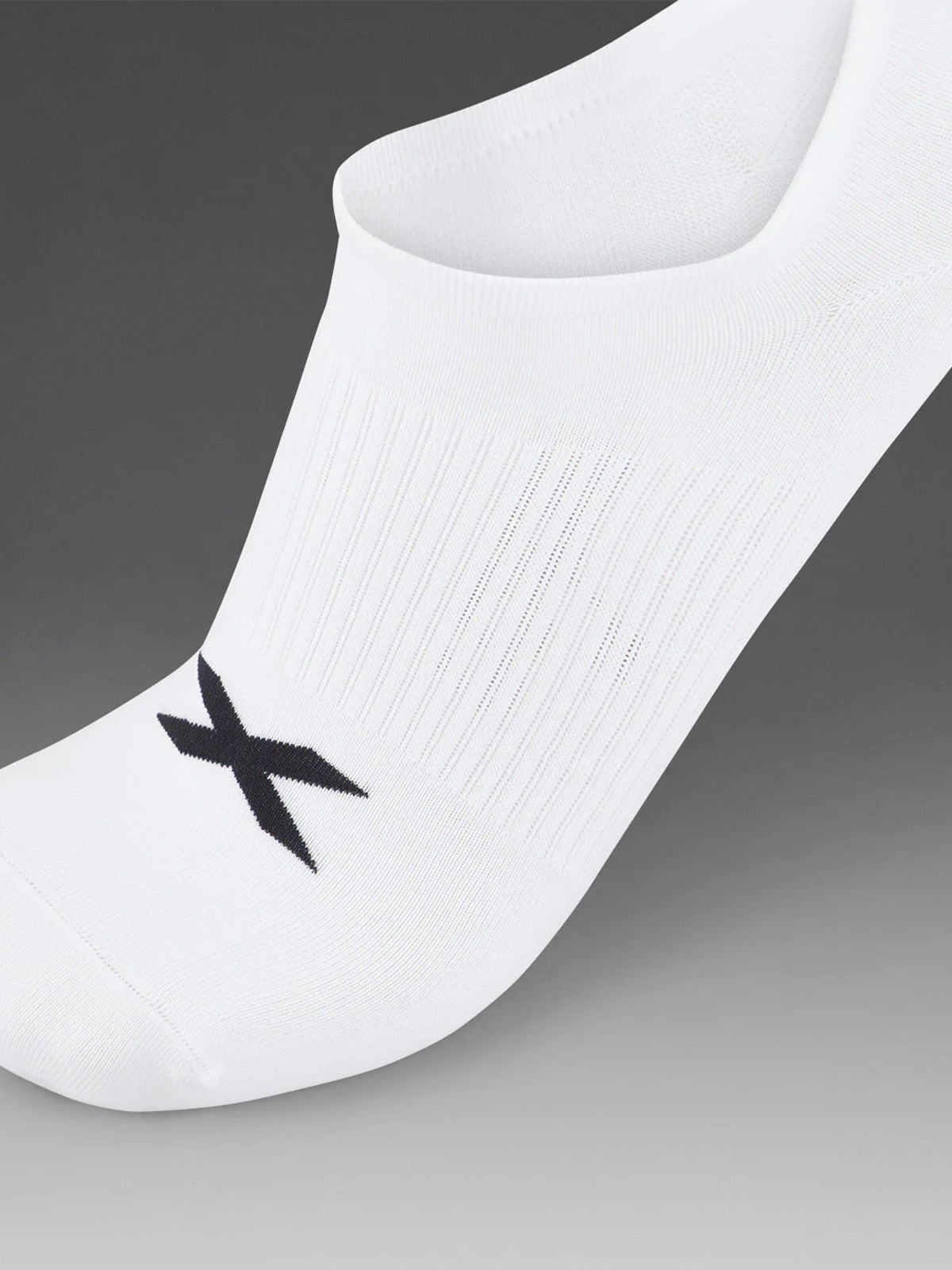 2XU Unisex's Invisible Sock 3 Pack - White/Black