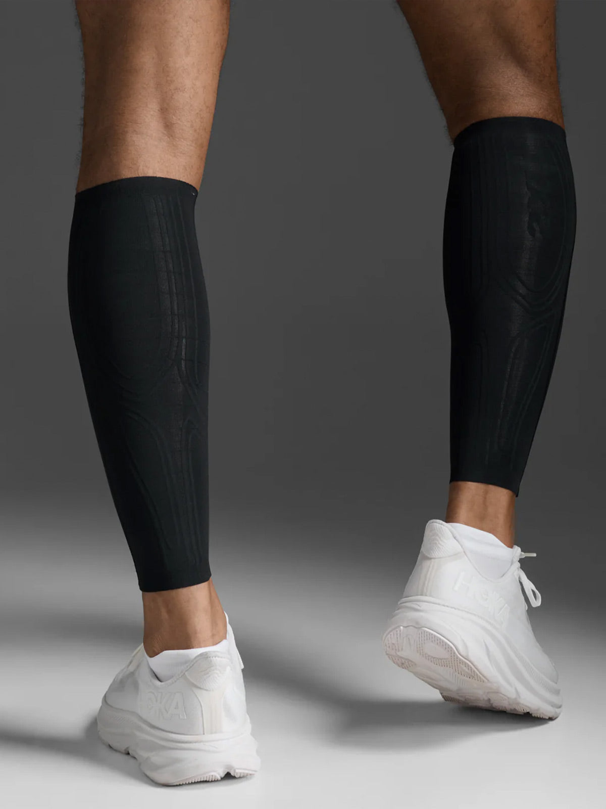 2XU Unisex's Light Speed Comp Calf Guards - Black/Gold