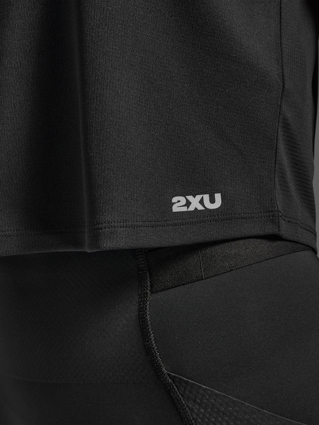 2XU Women's Aero Mesh Crop Tank - Black/Silver Reflective