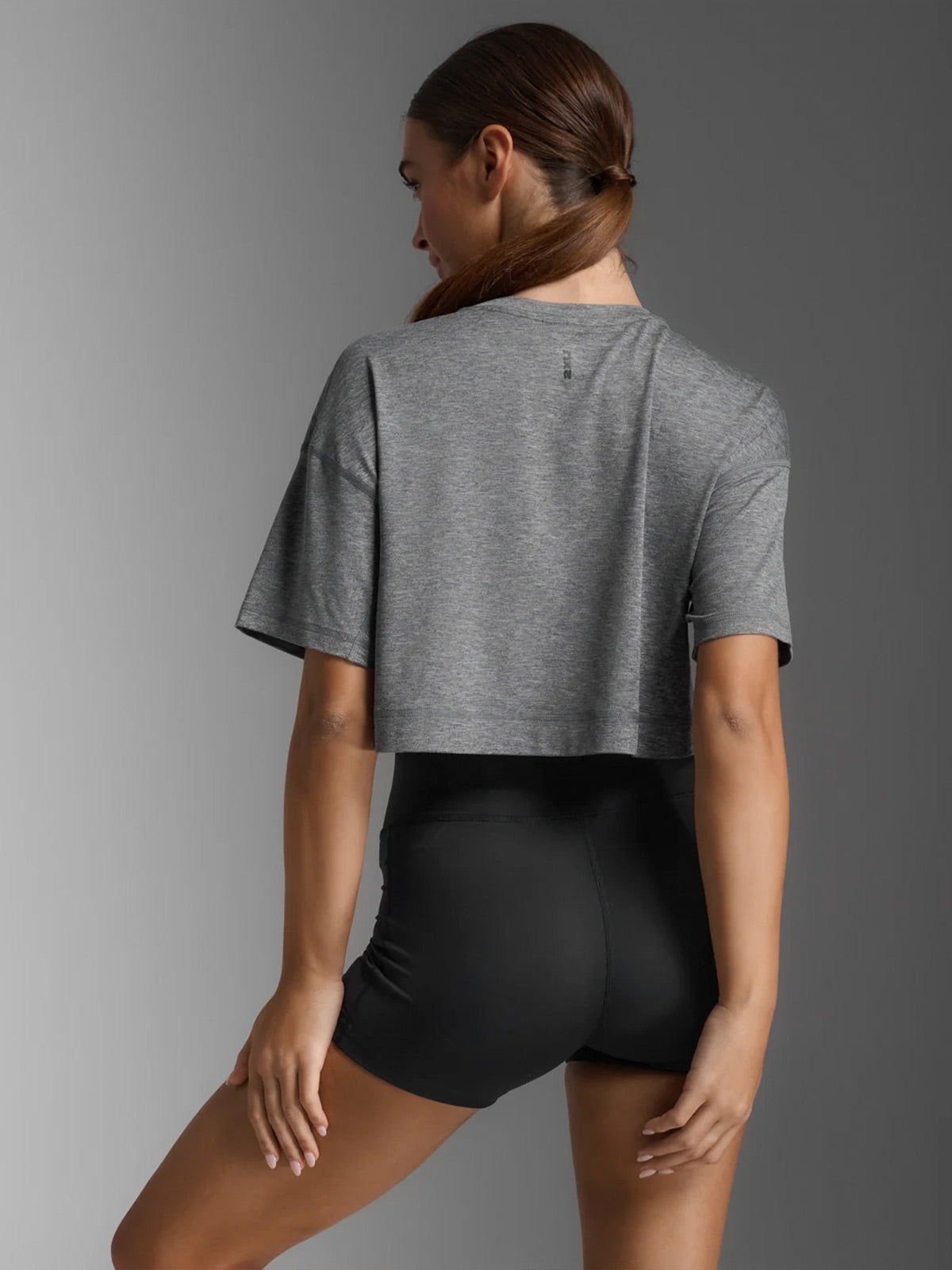 2XU Women's Form Soft Jersey Crop Tee:Harbor Mist/Black