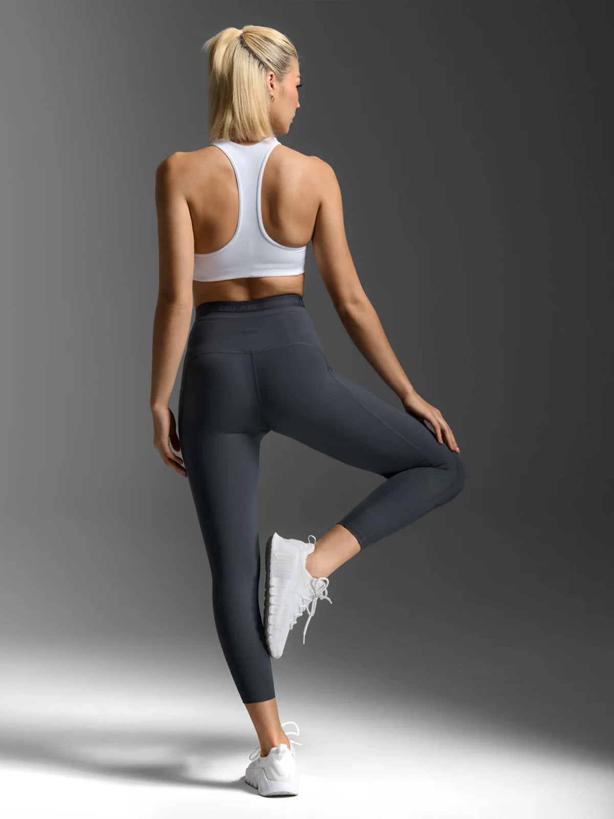 2XU Women's Form Stash Hi-Rise Comp 7/8 - India Ink/India Ink1