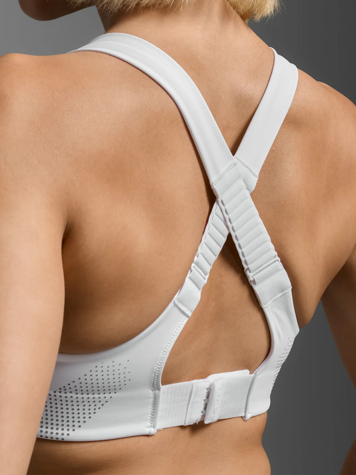 2XU Women's Light Speed High Impact Bra - White/Silver Reflective