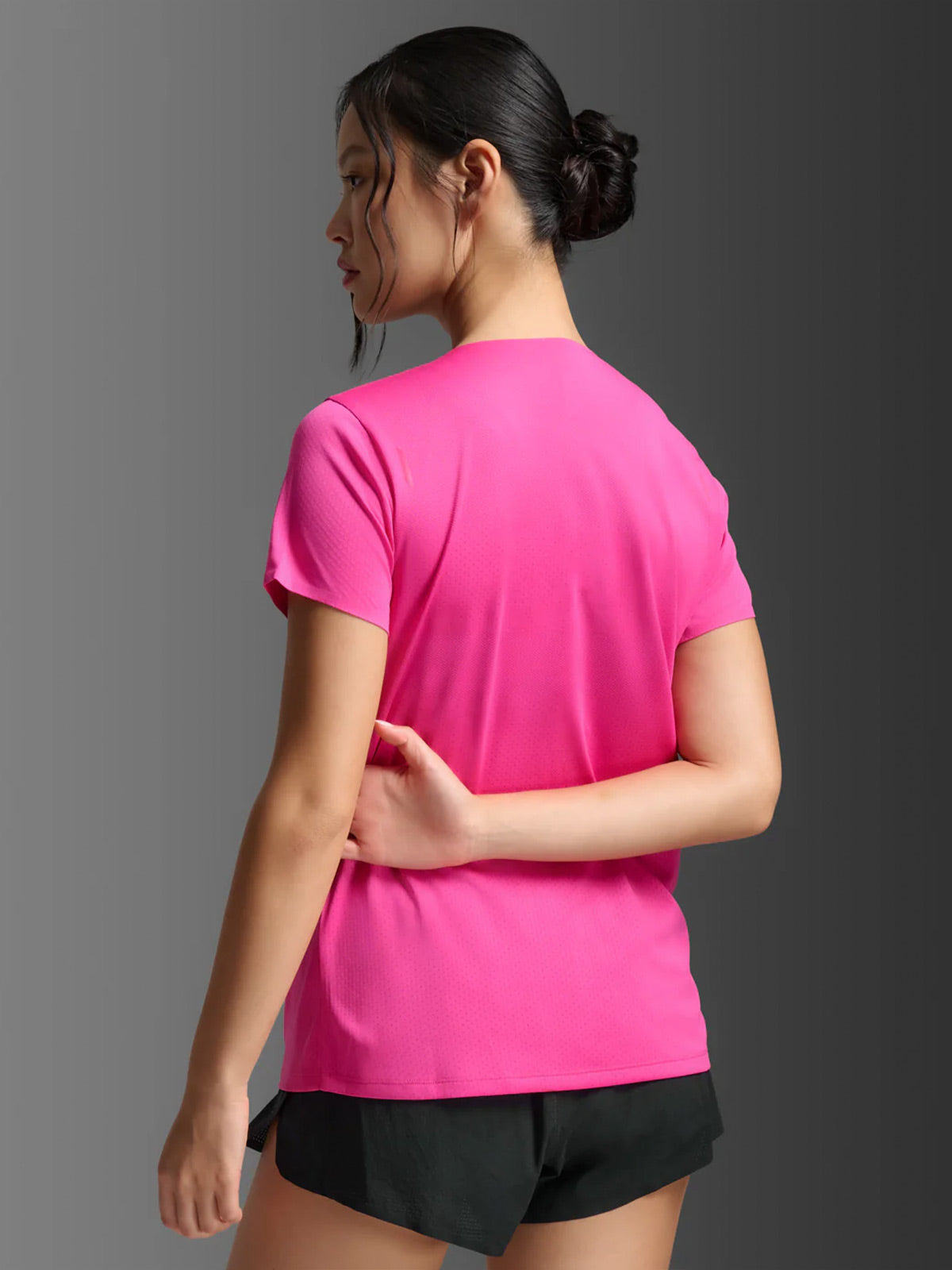 2XU Women's Light Speed Tech Tee - Fuchsia/Fuchsia Reflective