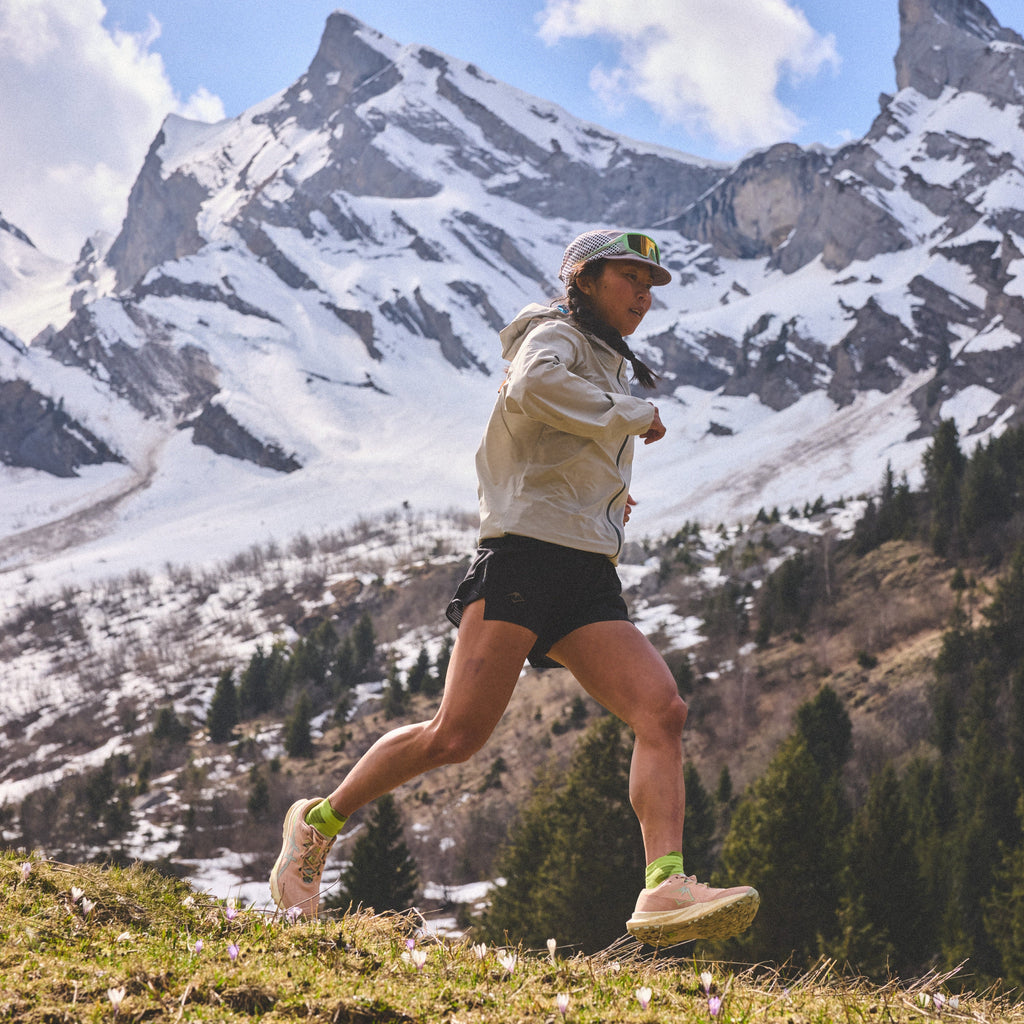 Asics Fuji Lite 6 | Pale Apricot / Lichen Rock | Womens